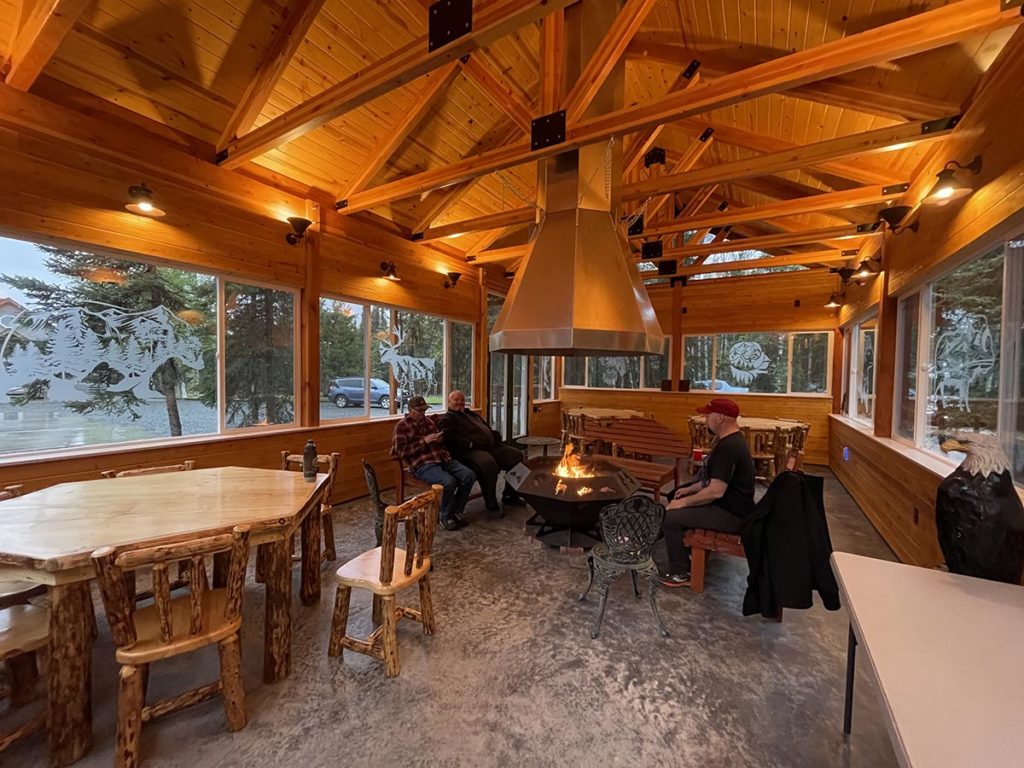 Eagle Eye cabin rental near the Kenai River with scenic view